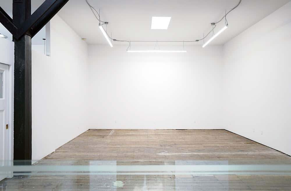 Empty Gallery