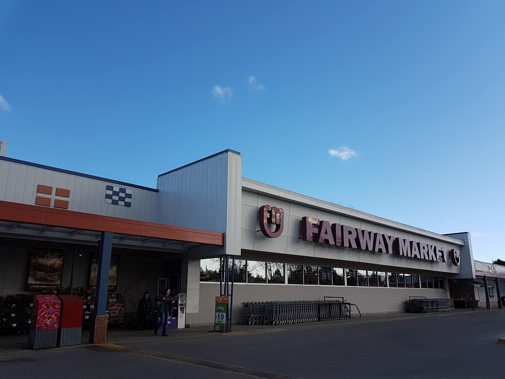 Shelbourne Plaza – Fairway Market